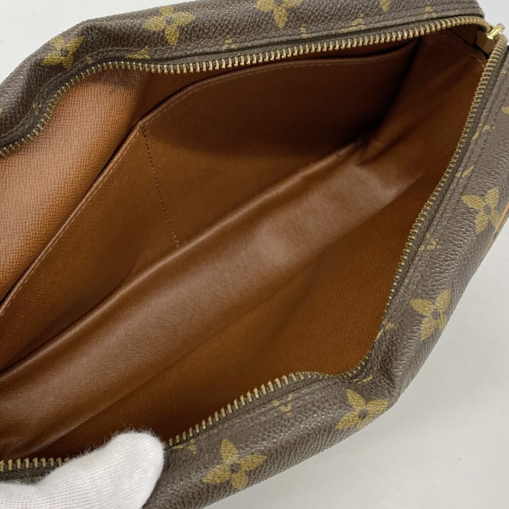 LOUIS VUITTON Authentic Brown Monogram Clutch Bag - Picture 4 of 11